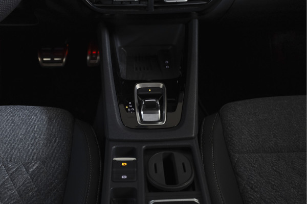Škoda Octavia Combi 1.5 TSI MHEV 150 PK Sportline Business | S/K-Panodak | Elek. Trekhaak | Matrix Led | Adapt. Cruise | Winterpakket | 13 inch Navi | Camera | NAV + App. Connect | ECC | Elek. Klep | LM 18" | 5062