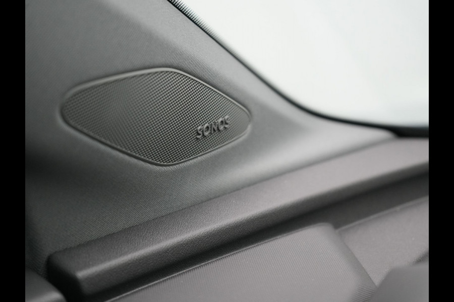Audi Q4 e-tron 45 Quattro Edition 76,6 kWh 265pk Dealer O.H. | Panodak | Sonos Audio | Camera | Sfeerverlichting | Lederen Sportstoelen Verwarmd | Apple Carplay | Navigatie | DAB | 20"L.M |