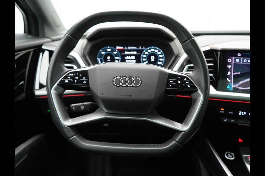 Audi Q4 e-tron 45 Quattro Edition 76,6 kWh 265pk Dealer O.H. | Panodak | Sonos Audio | Camera | Sfeerverlichting | Lederen Sportstoelen Verwarmd | Apple Carplay | Navigatie | DAB | 20"L.M |