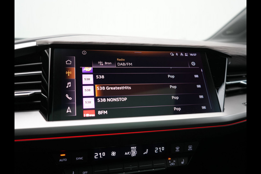 Audi Q4 e-tron 45 Quattro Edition 76,6 kWh 265pk Dealer O.H. | Panodak | Sonos Audio | Camera | Sfeerverlichting | Lederen Sportstoelen Verwarmd | Apple Carplay | Navigatie | DAB | 20"L.M |