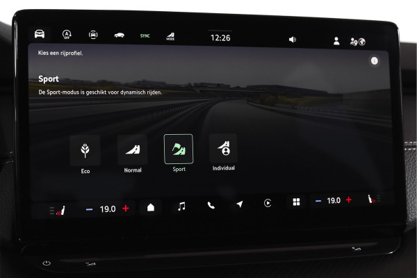 Škoda Octavia Combi 1.5 TSI MHEV 150 PK Sportline Business | S/K-Panodak | Elek. Trekhaak | Matrix Led | Adapt. Cruise | Winterpakket | 13 inch Navi | Camera | NAV + App. Connect | ECC | Elek. Klep | LM 18" | 5062