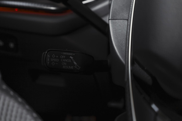 Škoda Octavia Combi 1.5 TSI MHEV 150 PK Sportline Business | Elek. Trekhaak | Matrix Led | Adapt. Cruise | Winterpakket | 13 inch Navi | Camera | NAV + App. Connect | ECC | Elek. Klep | LM 18" | 2748