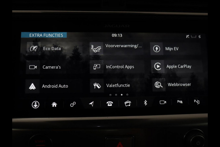 Jaguar I-PACE EV400 Business Edition S 90 kWh | SOH 94,2% | 55.300km NAP | Panoramadak | Leder | Stoelverwarming | Carplay | Camera | Meridian Surround | Stuurverwarming | Park Assist | Keyless | Full LED | Elektrische kofferklep | Navigatie | Verwarmde voorruit | 20'' lichtmetalen velgen | Origineel NL