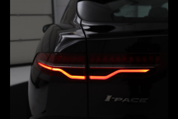 Jaguar I-PACE EV400 Business Edition S 90 kWh | SOH 94,2% | 55.300km NAP | Panoramadak | Leder | Stoelverwarming | Carplay | Camera | Meridian Surround | Stuurverwarming | Park Assist | Keyless | Full LED | Elektrische kofferklep | Navigatie | Verwarmde voorruit | 20'' lichtmetalen velgen | Origineel NL