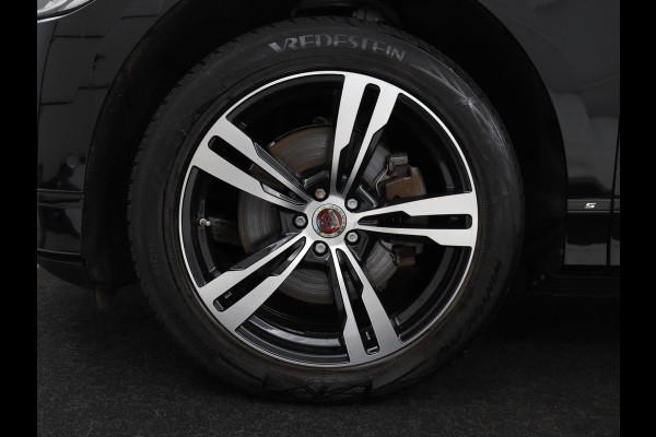 Jaguar I-PACE EV400 Business Edition S 90 kWh | SOH 94,2% | 55.300km NAP | Panoramadak | Leder | Stoelverwarming | Carplay | Camera | Meridian Surround | Stuurverwarming | Park Assist | Keyless | Full LED | Elektrische kofferklep | Navigatie | Verwarmde voorruit | 20'' lichtmetalen velgen | Origineel NL