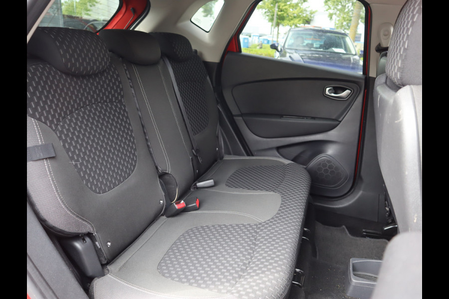 Renault Captur 1.2 TCe Intens Navi / Camera / Trekh / Keyless / Pdc / Cruise / G3 lpg installatie aanwezig