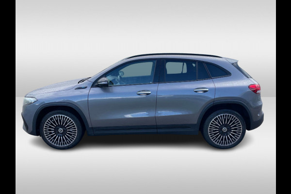 Mercedes-Benz EQA 250 Edition 1 67 kWh / Trekhaak / Panoramadak / 360Camera / Burmester / Leder&Alcantara / 19'' / CarPlay / Stoelverwarming / DAB / Dodehoek / Cruise Control