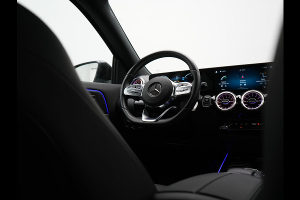 Mercedes-Benz EQA 250+ Business Line 74 kWh LONG RANGE 191pk Dealer O.H. | MBUX Widescreen Navi | Camera | Sfeerverlichting | 18"L.M | Sportstoelen Verwarmd | Apple Carplay | Cruise Control | Navigatie | DAB |