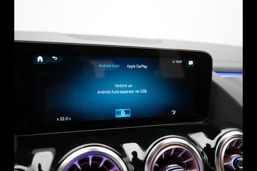 Mercedes-Benz EQA 250+ Business Line 74 kWh LONG RANGE 191pk Dealer O.H. | MBUX Widescreen Navi | Camera | Sfeerverlichting | 18"L.M | Sportstoelen Verwarmd | Apple Carplay | Cruise Control | Navigatie | DAB |