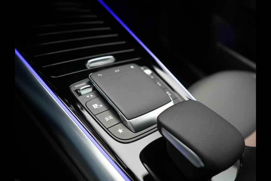Mercedes-Benz EQA 250+ Business Line 74 kWh LONG RANGE 191pk Dealer O.H. | MBUX Widescreen Navi | Camera | Sfeerverlichting | 18"L.M | Sportstoelen Verwarmd | Apple Carplay | Cruise Control | Navigatie | DAB |