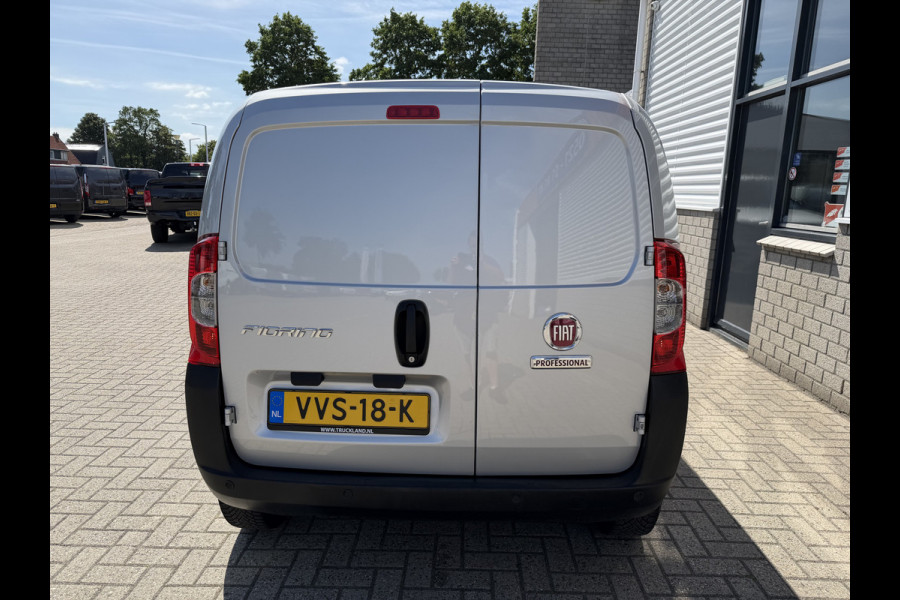 Fiat Fiorino 1.3 MJ Adventure / vaste prijs rijklaar € 9.950 ex btw / lease vanaf € 168 / euro 6 / bpm vrij / zilver metallic / airco / cruise / navi / schuifdeur / pdc achter !