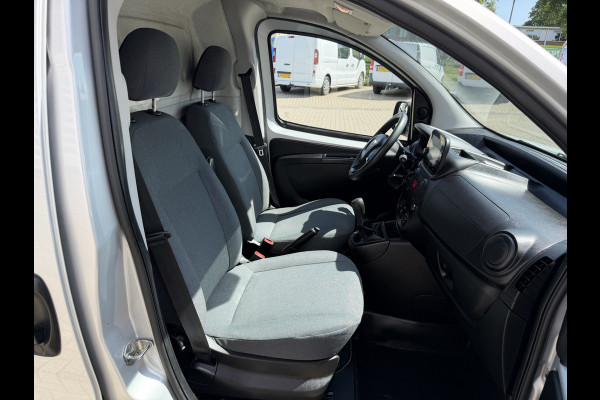 Fiat Fiorino 1.3 MJ Adventure / vaste prijs rijklaar € 9.950 ex btw / lease vanaf € 168 / euro 6 / bpm vrij / zilver metallic / airco / cruise / navi / schuifdeur / pdc achter !