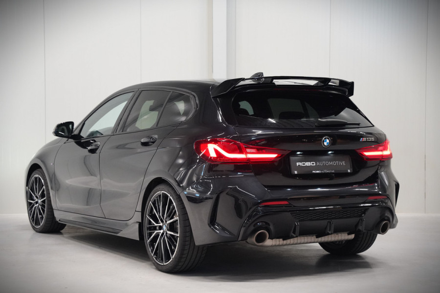 BMW 1-serie M135i xDrive High Executive Edition | M Performance | Stoelverwarming | Cruise Control | Adaptive LED | Ambiance Verlichting | HIFI | Grootlichtassistent | M Sport Remmen