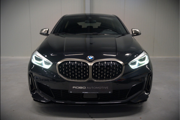 BMW 1-serie M135i xDrive High Executive Edition | M Performance | Stoelverwarming | Cruise Control | Adaptive LED | Ambiance Verlichting | HIFI | Grootlichtassistent | M Sport Remmen