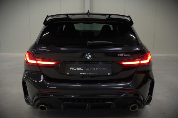 BMW 1-serie M135i xDrive High Executive Edition | M Performance | Stoelverwarming | Cruise Control | Adaptive LED | Ambiance Verlichting | HIFI | Grootlichtassistent | M Sport Remmen