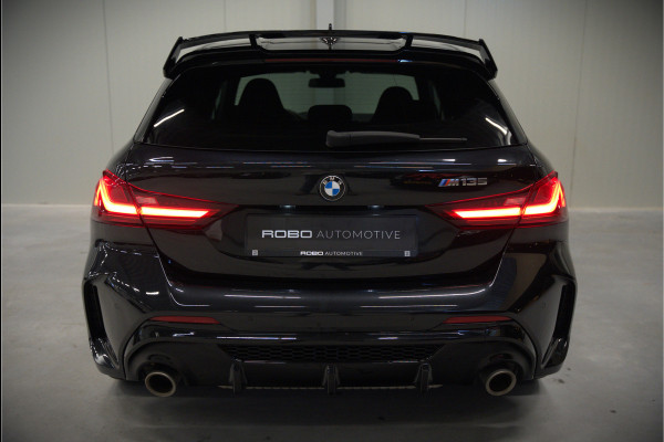 BMW 1-serie M135i xDrive High Executive Edition | M Performance | Stoelverwarming | Cruise Control | Adaptive LED | Ambiance Verlichting | HIFI | Grootlichtassistent | M Sport Remmen