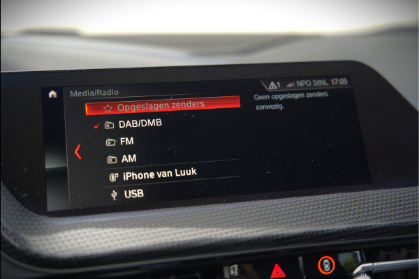 BMW 1-serie M135i xDrive High Executive Edition | M Performance | Stoelverwarming | Cruise Control | Adaptive LED | Ambiance Verlichting | HIFI | Grootlichtassistent | M Sport Remmen
