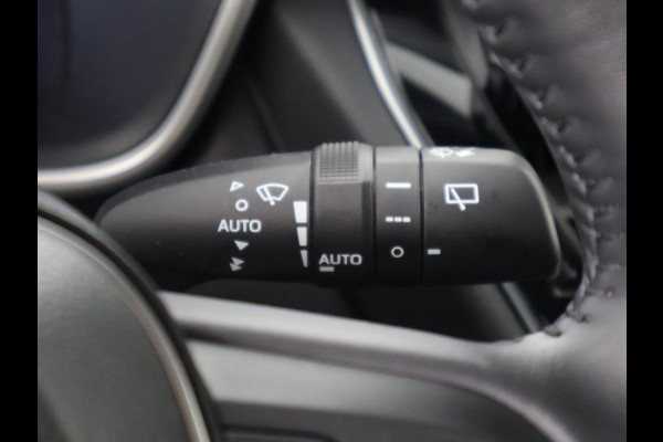 Toyota Corolla Cross 2.0 High Power Hybrid First Edition | Stoelverwarming | Navigatie | Half Leder | Apple Carplay & AndroidAUTO | 1e eigenaar |
