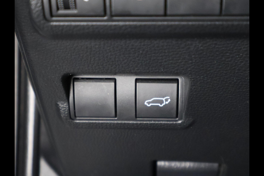 Toyota Corolla Cross 2.0 High Power Hybrid First Edition | Stoelverwarming | Navigatie | Half Leder | Apple Carplay & AndroidAUTO | 1e eigenaar |