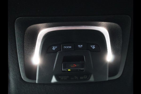 Toyota Corolla Cross 2.0 High Power Hybrid First Edition | Stoelverwarming | Navigatie | Half Leder | Apple Carplay & AndroidAUTO | 1e eigenaar |