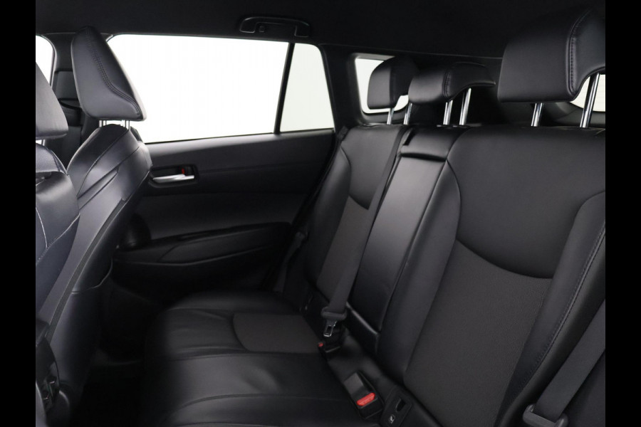 Toyota Corolla Cross 2.0 High Power Hybrid First Edition | Stoelverwarming | Navigatie | Half Leder | Apple Carplay & AndroidAUTO | 1e eigenaar |