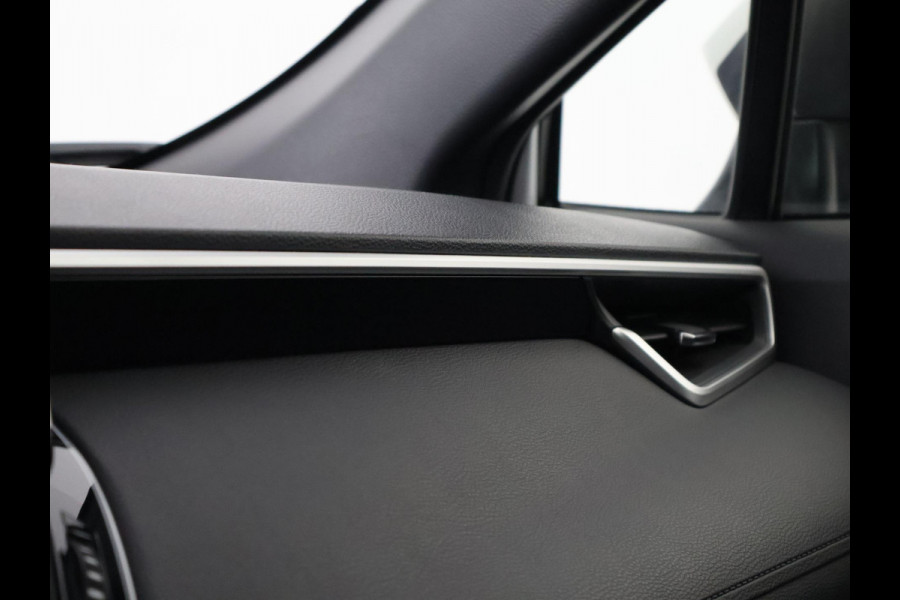 Toyota Corolla Cross 2.0 High Power Hybrid First Edition | Stoelverwarming | Navigatie | Half Leder | Apple Carplay & AndroidAUTO | 1e eigenaar |