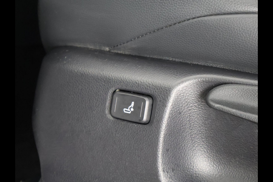 Toyota Corolla Cross 2.0 High Power Hybrid First Edition | Stoelverwarming | Navigatie | Half Leder | Apple Carplay & AndroidAUTO | 1e eigenaar |