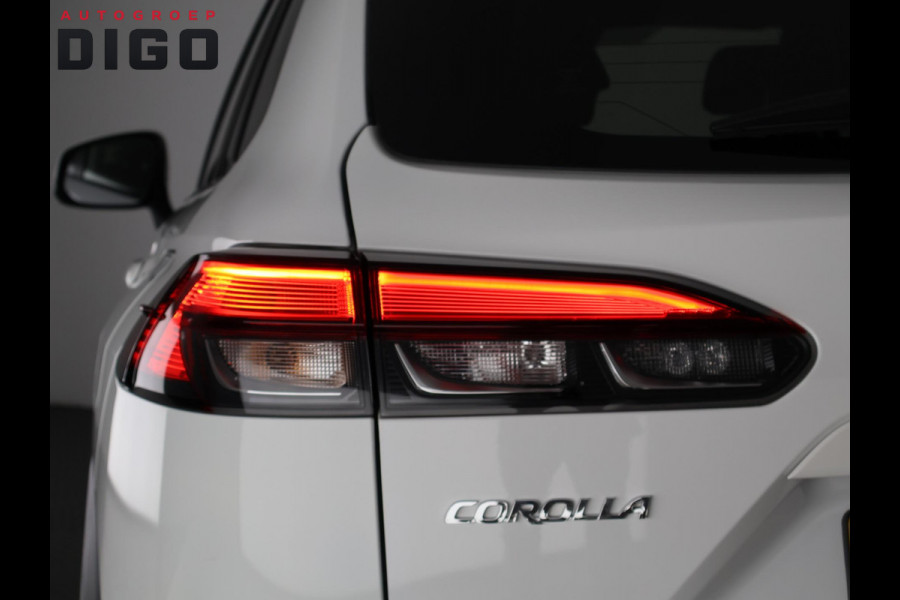 Toyota Corolla Cross 2.0 High Power Hybrid First Edition | Stoelverwarming | Navigatie | Half Leder | Apple Carplay & AndroidAUTO | 1e eigenaar |