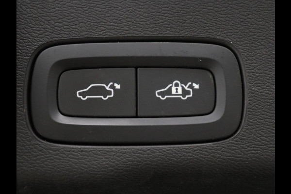 Volvo XC60 2.0 Recharge T6 AWD Business Pro | SOH 89,4% | Carplay | Panoramadak | Camera | LED | Leer | Stoel en stuurverwarming | Cruise control | Navigatie | LM | Automaat