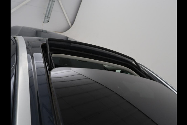 Volvo XC60 2.0 Recharge T6 AWD Business Pro | SOH 89,4% | Carplay | Panoramadak | Camera | LED | Leer | Stoel en stuurverwarming | Cruise control | Navigatie | LM | Automaat