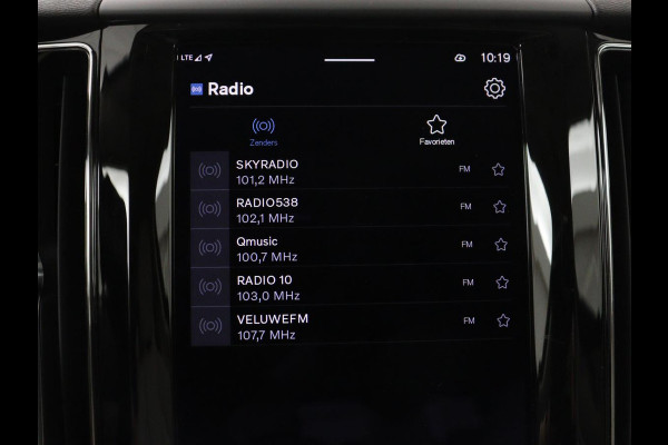 Volvo XC60 2.0 Recharge T6 AWD Business Pro | SOH 89,4% | Carplay | Panoramadak | Camera | LED | Leer | Stoel en stuurverwarming | Cruise control | Navigatie | LM | Automaat