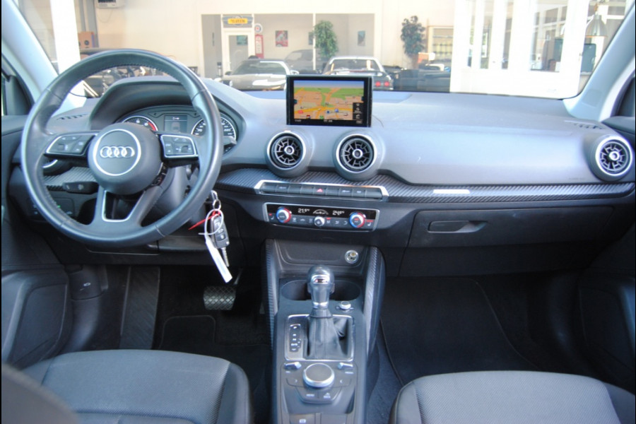 Audi Q2 30 TFSI Design PL+