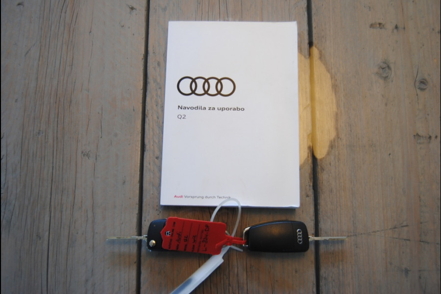 Audi Q2 30 TFSI Design PL+