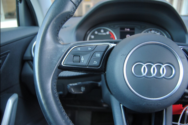 Audi Q2 30 TFSI Design PL+