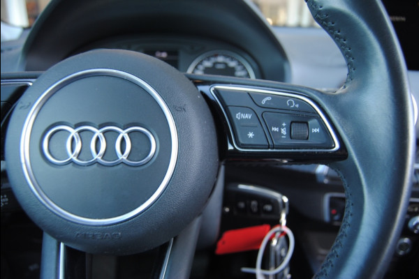 Audi Q2 30 TFSI Design PL+