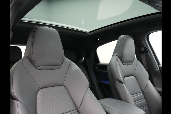 Porsche Cayenne Coupé 3.0 E-Hybrid PHEV | MY 2024 Facelift | | Trekhaak Af Fabriek | Panodak | Luchtvering | Sportuitlaat | PDLS+ | Sport Chrono | InnoDrive Adaptive Cruise | SportDesign | Head up | Soft Close | 22"L.M | 360 Camera | Plug In Hybrid |