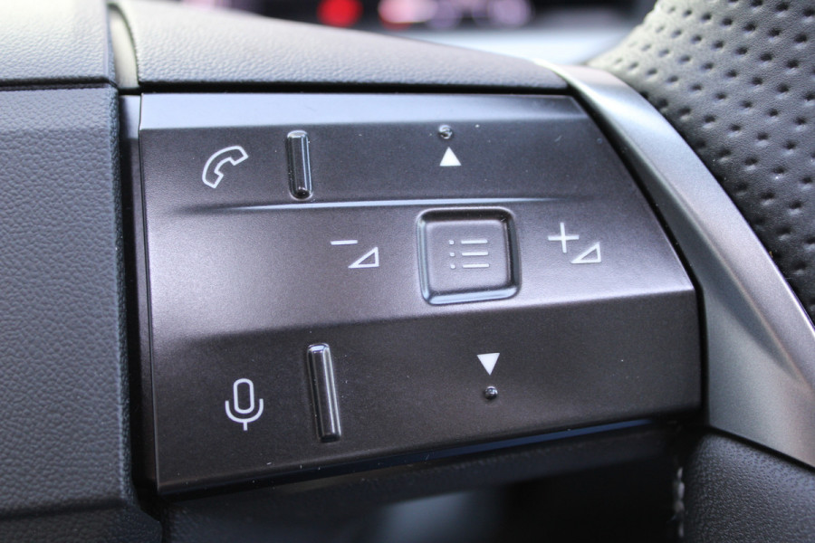 Opel Grandland 1.6 Turbo Plug-in-Hybrid Ultimate | Panoramadak | Trekhaak | Focal | AGR