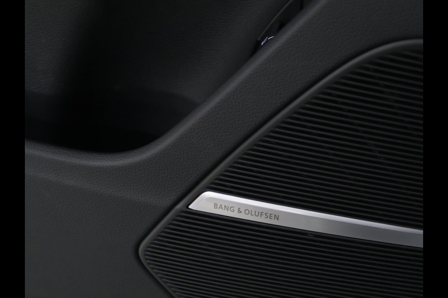 Audi Q7 60 TFSI e quattro S-Line Sport Plus [LUCHTVERING, 22INCH, BANG & OLUFSEN, ELEKTRISCHE STOELEN, APPLE CARPLAY, ANDROID, STOELVERWARMING, CAMERA, TREKHAAK UITKLAPBAAR, ELEKTRISCHE ACHTERKLEP, NIEUWSTAAT]
