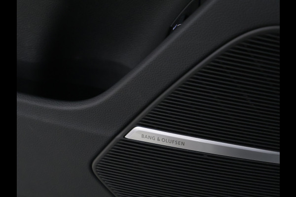Audi Q7 60 TFSI e quattro S-Line Sport Plus [LUCHTVERING, 22INCH, BANG & OLUFSEN, ELEKTRISCHE STOELEN, APPLE CARPLAY, ANDROID, STOELVERWARMING, CAMERA, TREKHAAK UITKLAPBAAR, ELEKTRISCHE ACHTERKLEP, NIEUWSTAAT]