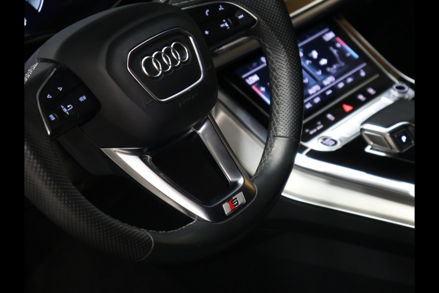Audi Q7 60 TFSI e quattro S-Line Sport Plus [LUCHTVERING, 22INCH, BANG & OLUFSEN, ELEKTRISCHE STOELEN, APPLE CARPLAY, ANDROID, STOELVERWARMING, CAMERA, TREKHAAK UITKLAPBAAR, ELEKTRISCHE ACHTERKLEP, NIEUWSTAAT]