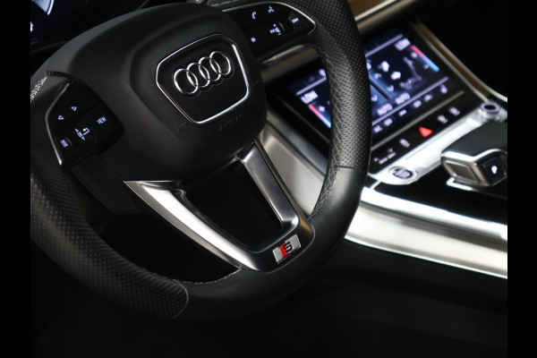 Audi Q7 60 TFSI e quattro S-Line Sport Plus [LUCHTVERING, 22INCH, BANG & OLUFSEN, ELEKTRISCHE STOELEN, APPLE CARPLAY, ANDROID, STOELVERWARMING, CAMERA, TREKHAAK UITKLAPBAAR, ELEKTRISCHE ACHTERKLEP, NIEUWSTAAT]
