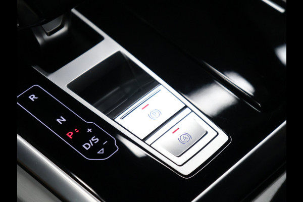Audi Q7 60 TFSI e quattro S-Line Sport Plus [LUCHTVERING, 22INCH, BANG & OLUFSEN, ELEKTRISCHE STOELEN, APPLE CARPLAY, ANDROID, STOELVERWARMING, CAMERA, TREKHAAK UITKLAPBAAR, ELEKTRISCHE ACHTERKLEP, NIEUWSTAAT]