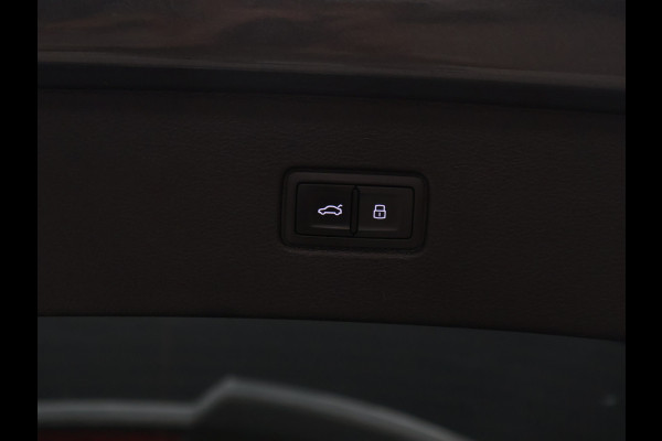 Audi Q7 60 TFSI e quattro S-Line Sport Plus [LUCHTVERING, 22INCH, BANG & OLUFSEN, ELEKTRISCHE STOELEN, APPLE CARPLAY, ANDROID, STOELVERWARMING, CAMERA, TREKHAAK UITKLAPBAAR, ELEKTRISCHE ACHTERKLEP, NIEUWSTAAT]