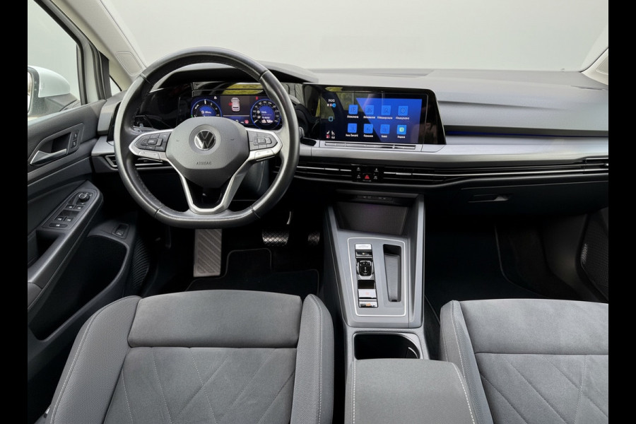Volkswagen Golf 1.4 eHybrid AUTOMAAT Style, 58000 km,digitaal cockpit, stoelverwarming,dealer onderhouden