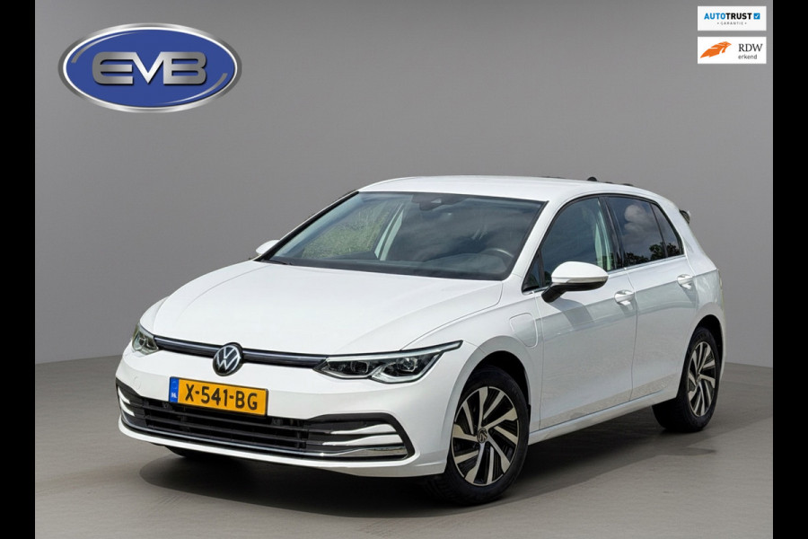 Volkswagen Golf 1.4 eHybrid AUTOMAAT Style, 58000 km,digitaal cockpit, stoelverwarming,dealer onderhouden
