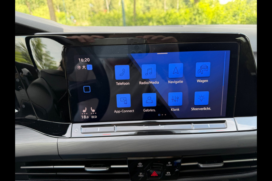Volkswagen Golf 1.4 eHybrid AUTOMAAT Style, 58000 km,digitaal cockpit, stoelverwarming,dealer onderhouden