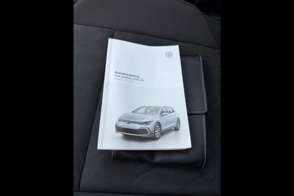 Volkswagen Golf 1.4 eHybrid AUTOMAAT Style, 58000 km,digitaal cockpit, stoelverwarming,dealer onderhouden