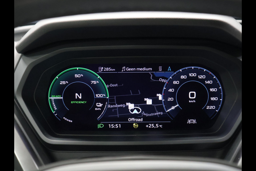 Audi Q4 e-tron 40 Launch edition S Competition 77 kWh [SCHUIFKANTELDAK, APPLE CARPLAY, CRUISE CONTROL, STOELVERWARMING, DIGITAL DASH, ELEKTRISCHE ACHTERKLEP, NAVIGATIE NIEUWSTAAT]