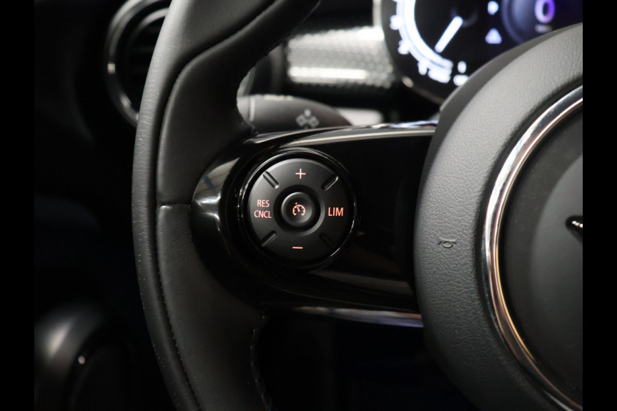 MINI Cabrio 1.5 Cooper Sidewalk Edition [APPLE CARPLAY, HARMAN KARDON, STOELVERWARMING, HEAD UP, DIGITAL DASH, CAMERA, CRUISE CONTROL, PDC V+A, NAVIGATIE, NIEUWSTAAT]