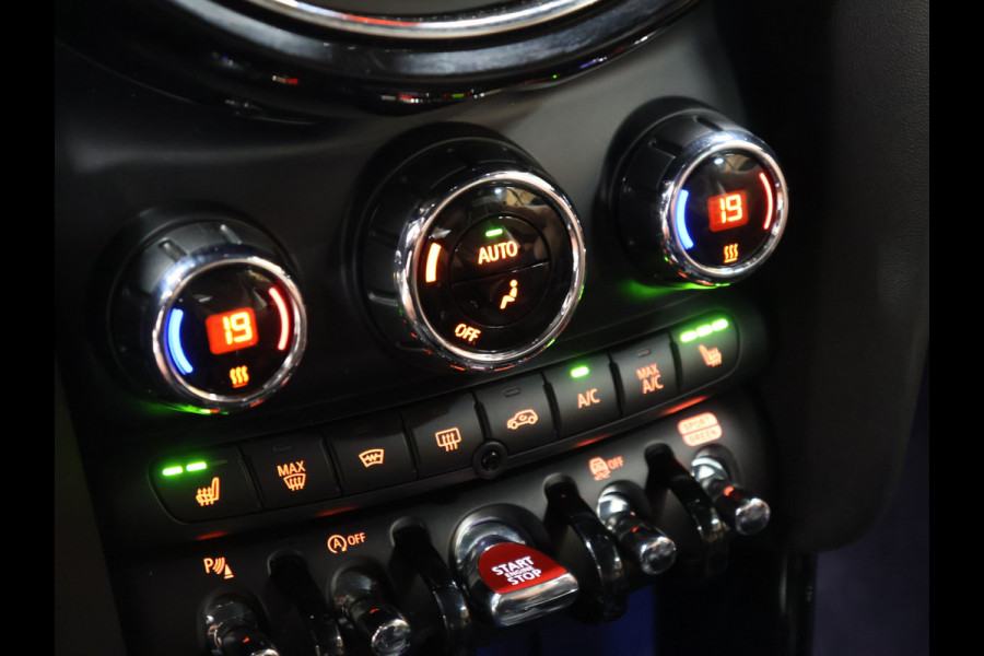 MINI Cabrio 1.5 Cooper Sidewalk Edition [APPLE CARPLAY, HARMAN KARDON, STOELVERWARMING, HEAD UP, DIGITAL DASH, CAMERA, CRUISE CONTROL, PDC V+A, NAVIGATIE, NIEUWSTAAT]